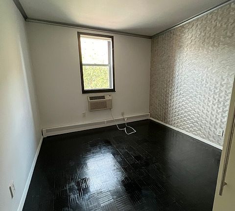 2nd image of 400 E 14th St APT 3B
