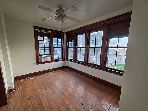 4th image of 4558 Smith Rd