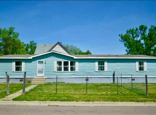 303 E 6th Ave, Groton City, SD 57445