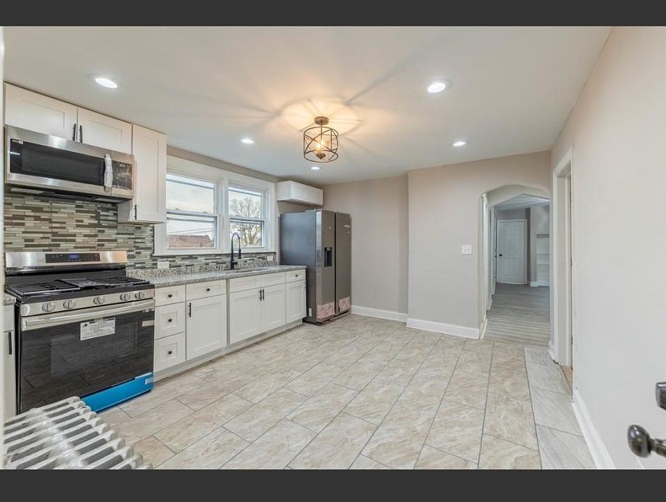 1st image of 9804 S Avenue L #3