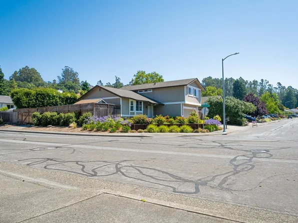 5426 Arnica Way, Santa Rosa, CA 95403