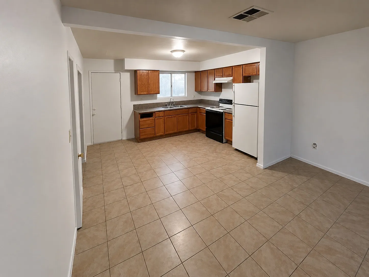 2 bed, $1,200 — Photo 2