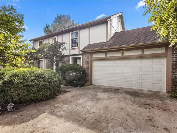 12461 W 154th Ter, Overland Park, KS 66221