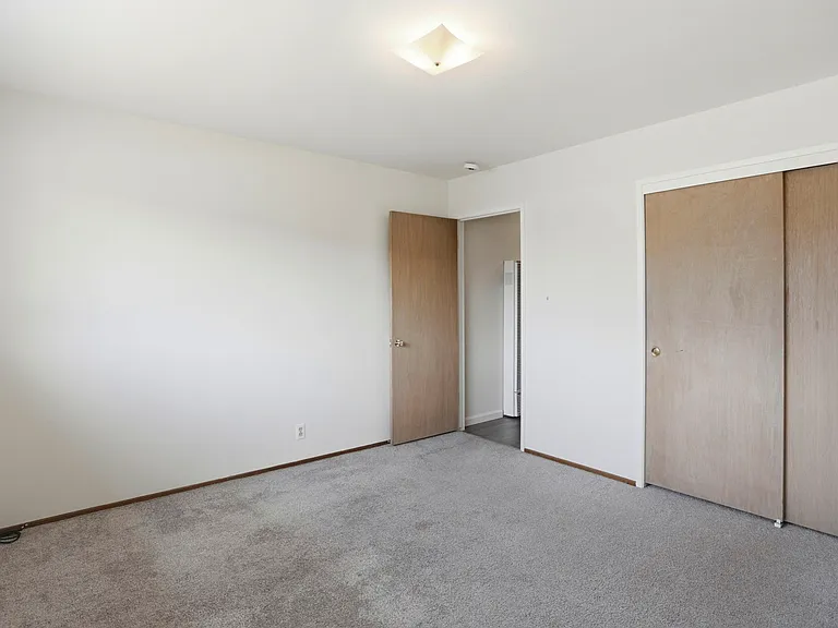 2105 Royal Dr #1 — Photo 14