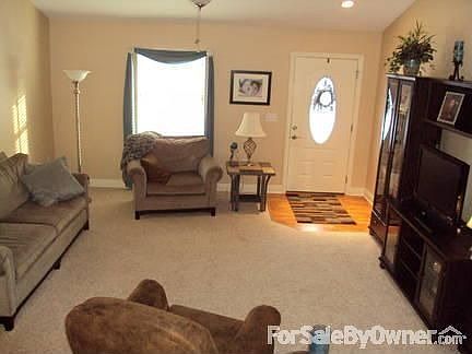 3rd image of 170 Sandy Ct Unit 3