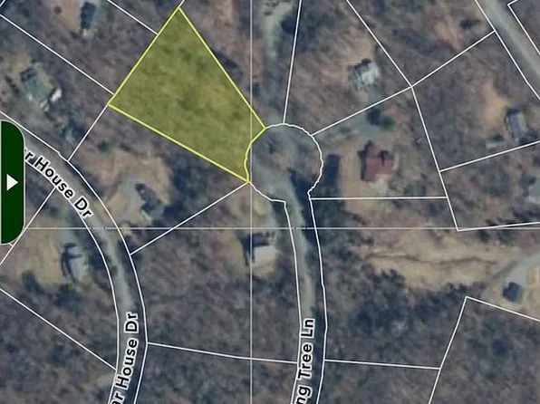 17 Tapping Tree Ln, West Dover, VT 05356