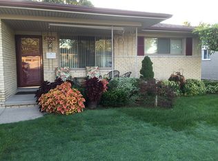 28328 Dohran Dr, Warren, MI 48088
