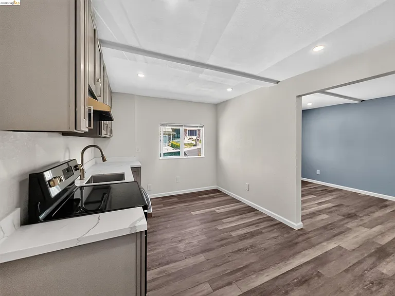 2322 Peachtree Cir #ADU — Photo 7