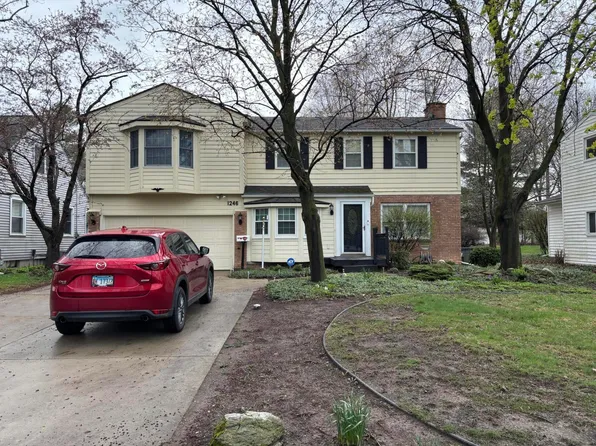 1246 Chester Rd, Lansing, MI 48912