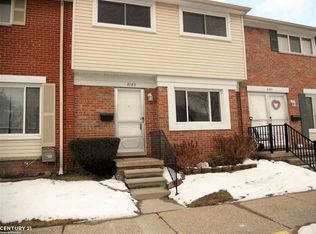 8182 Farnum Ct, Warren, MI 48093