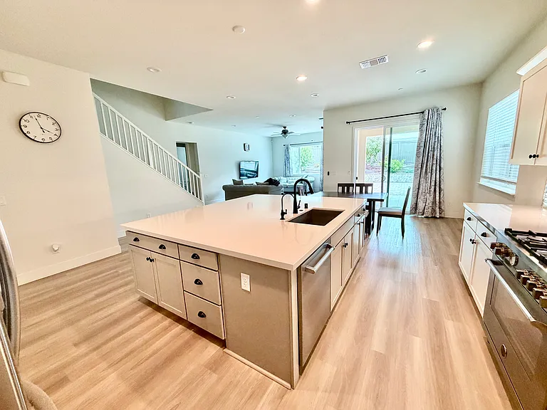 3082 Neil Jerome Dr — Photo 6