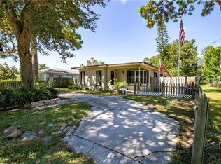 1619 54th St S, Gulfport, FL 33707