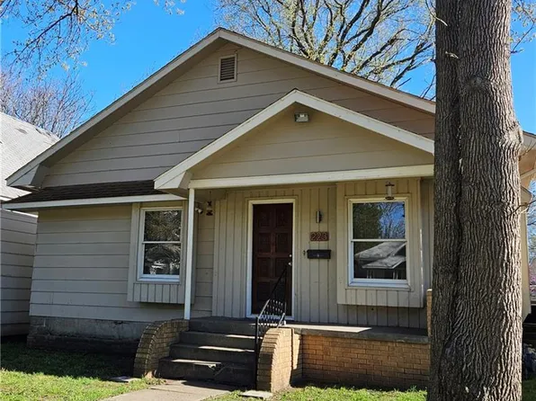 223 W Park St, Pittsburg, KS 66762