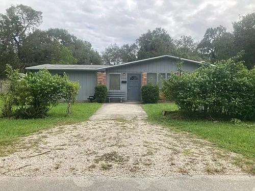 2318 SW 17th Ave #B Photo 1