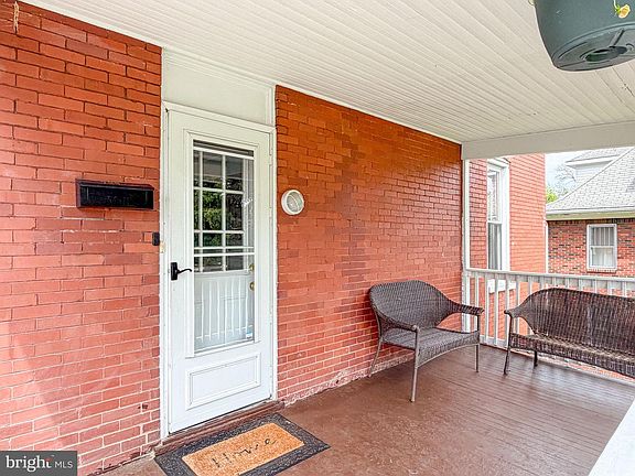 4th image of 729 Bloomfield St