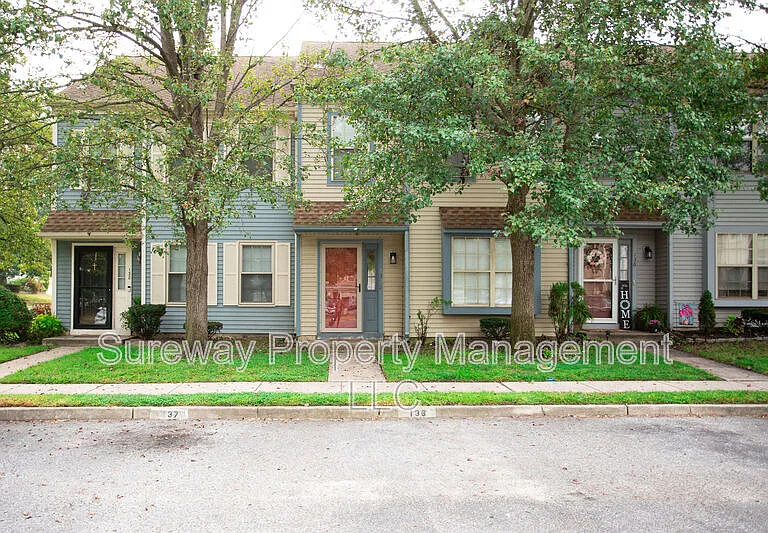 137 Brent Ct — Photo 1