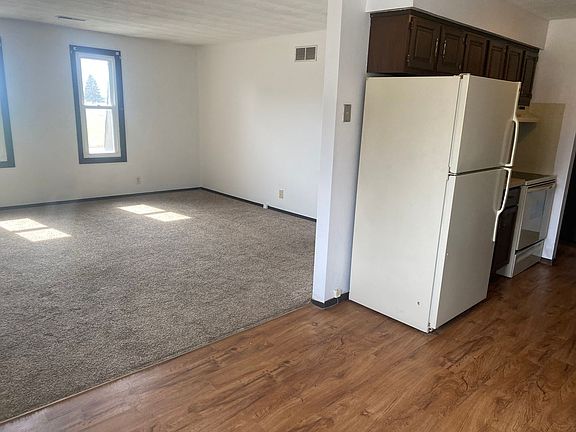 4th image of 301 N Carole Ave #1