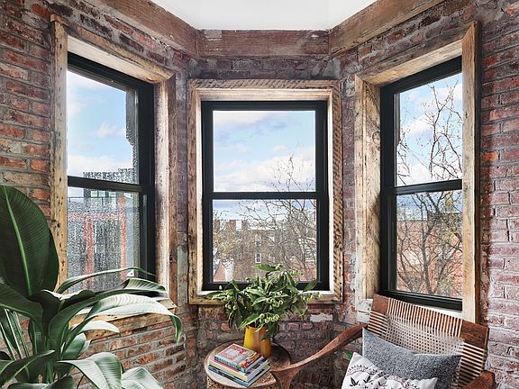 4th image of 394 Quincy St #1F