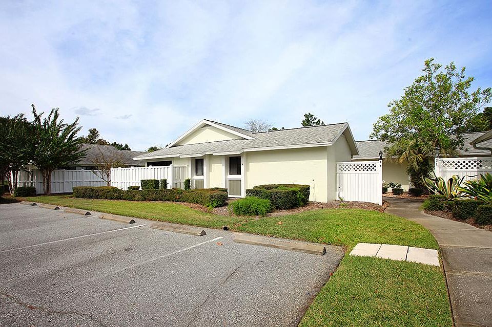 1st image of 4 Lake Forest Cir N