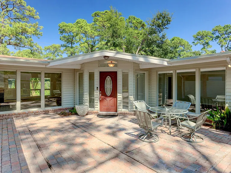10226 Ivyridge Rd — Photo 2