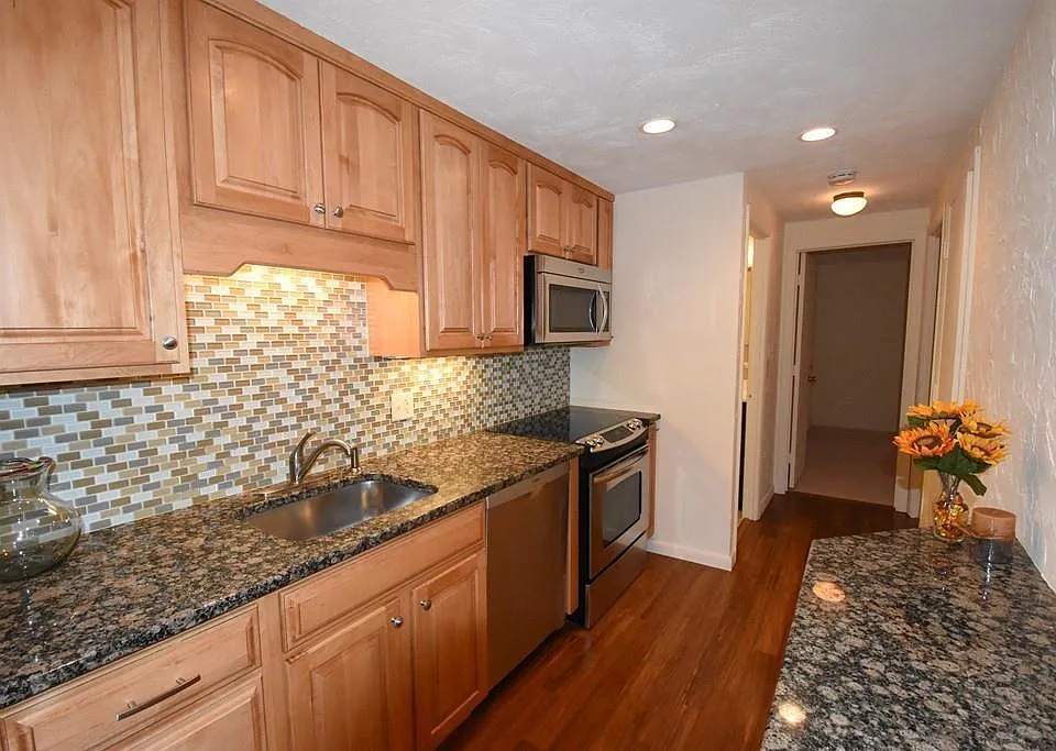 146 Swanson Rd #410