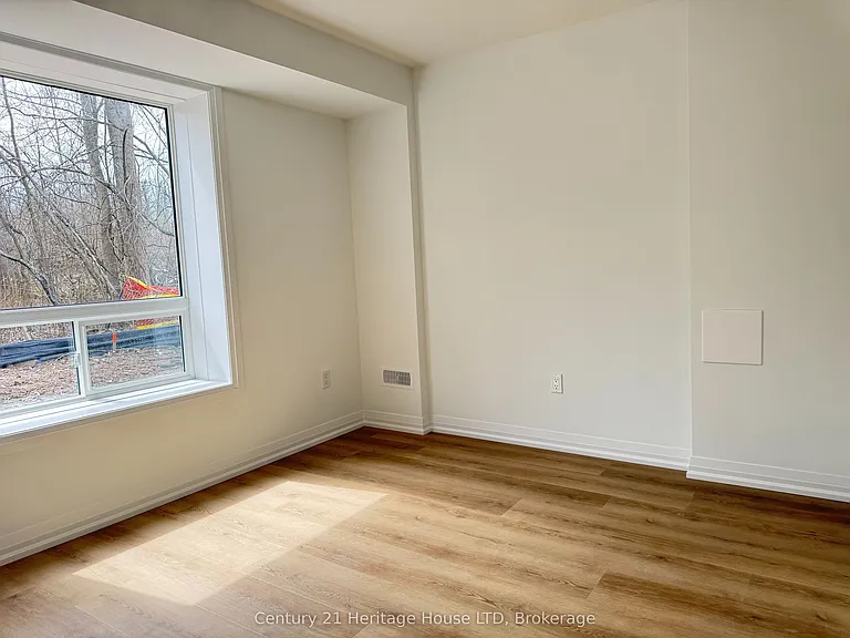 736 Burwell St — Photo 5
