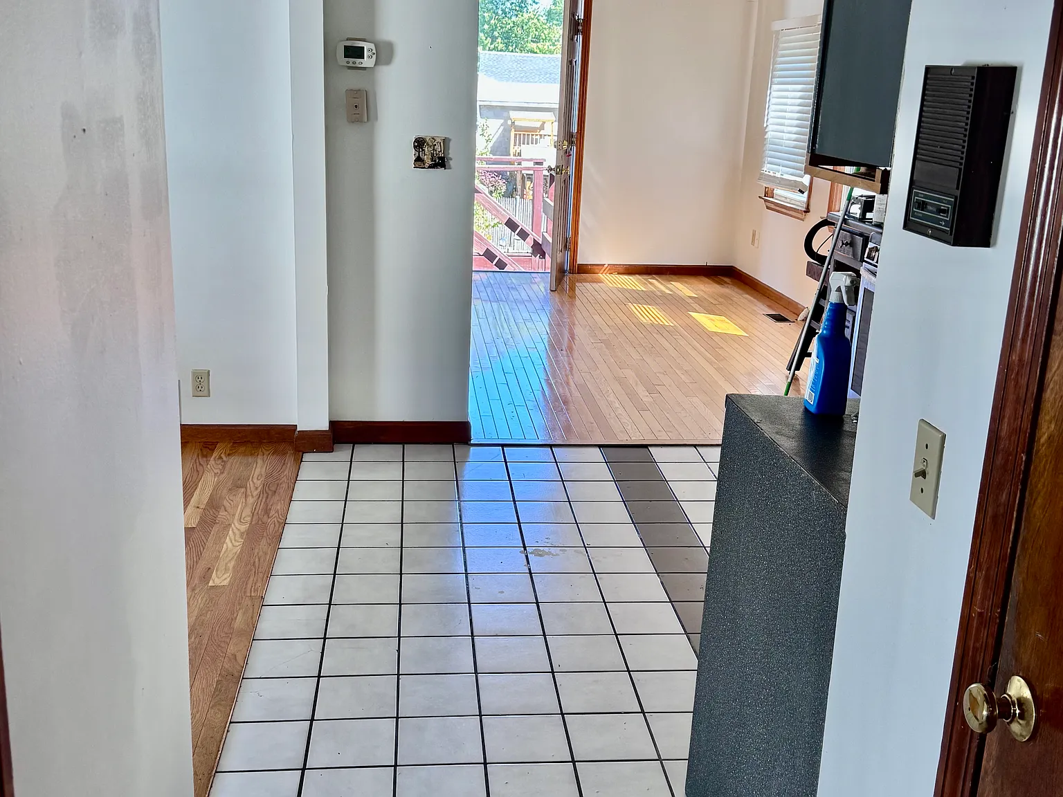 2 bed, 820 sqft, $2,600 — Photo 2