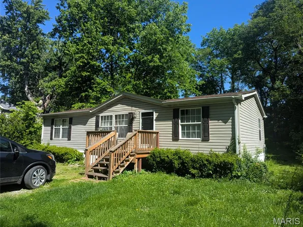 708 Russell St, Pocahontas, IL 62275
