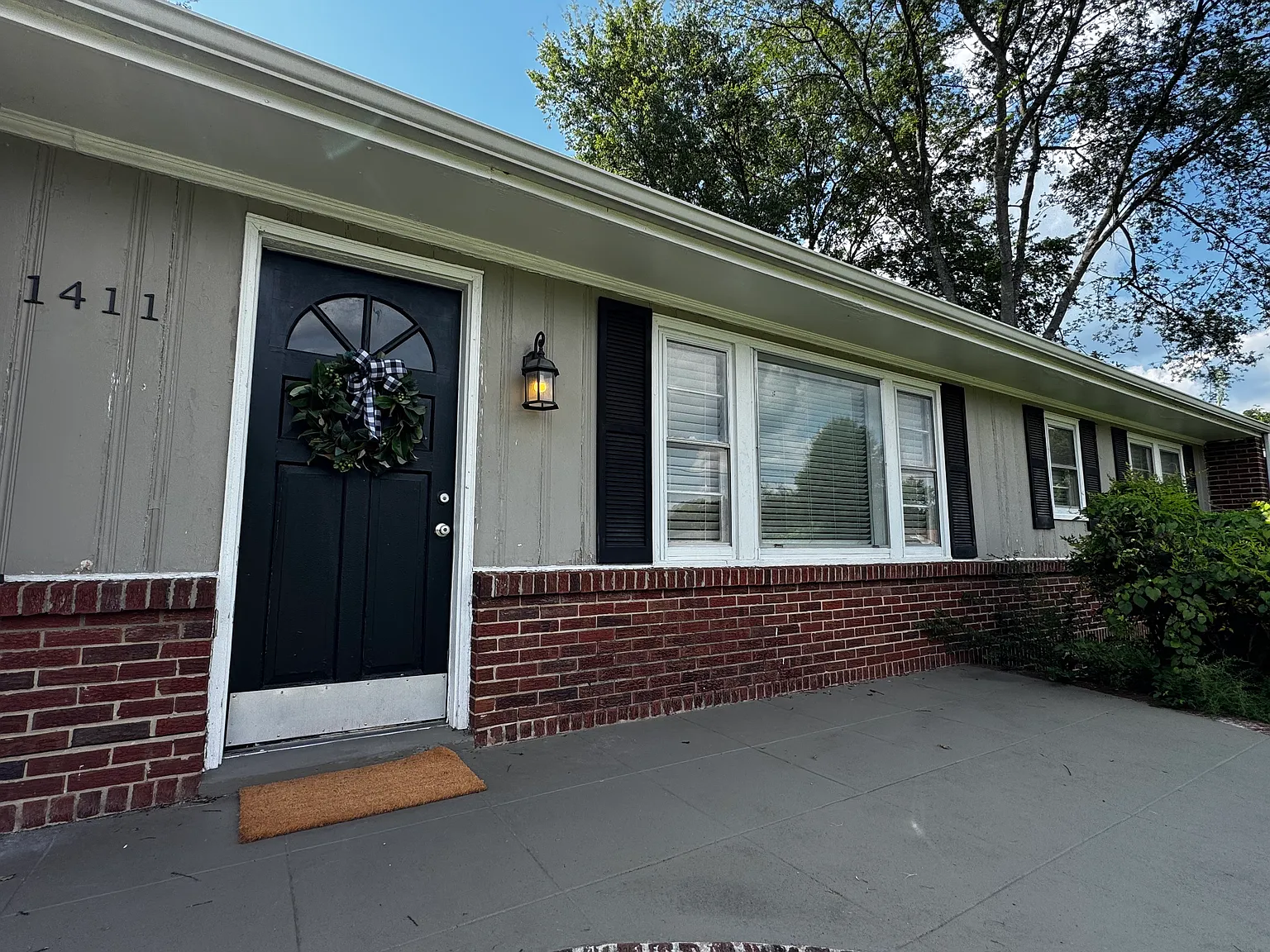 1411 Stonewall Blvd — Photo 3