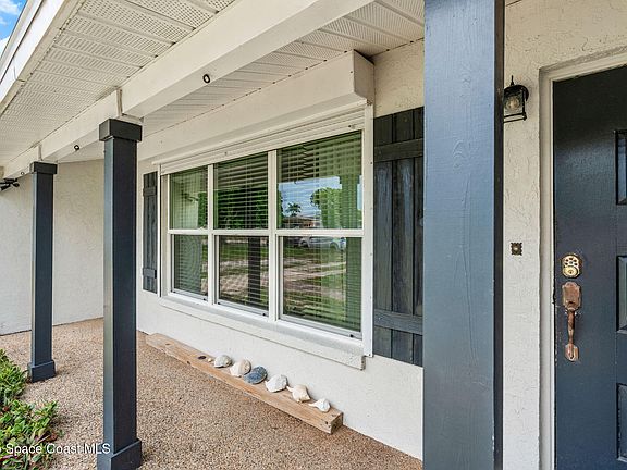 4th image of 303 W Alma Dr