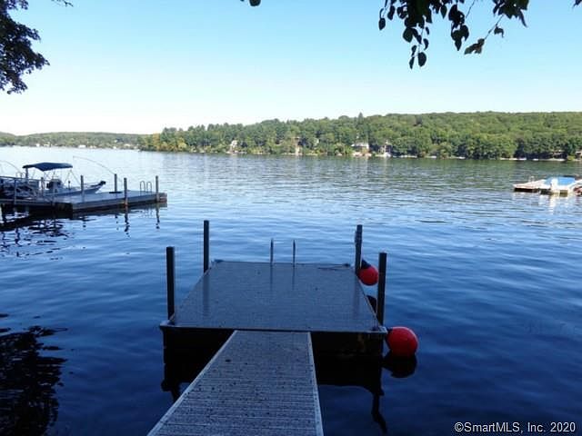 2 Lake Terrace Drive