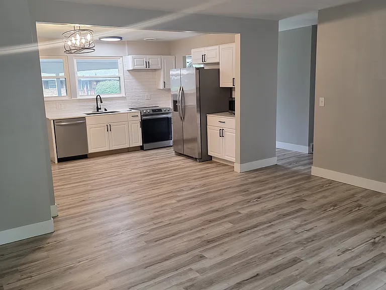 844 Fairborn Rd — Photo 4