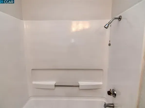 353 Lighthouse Dr, Vallejo, CA 94590