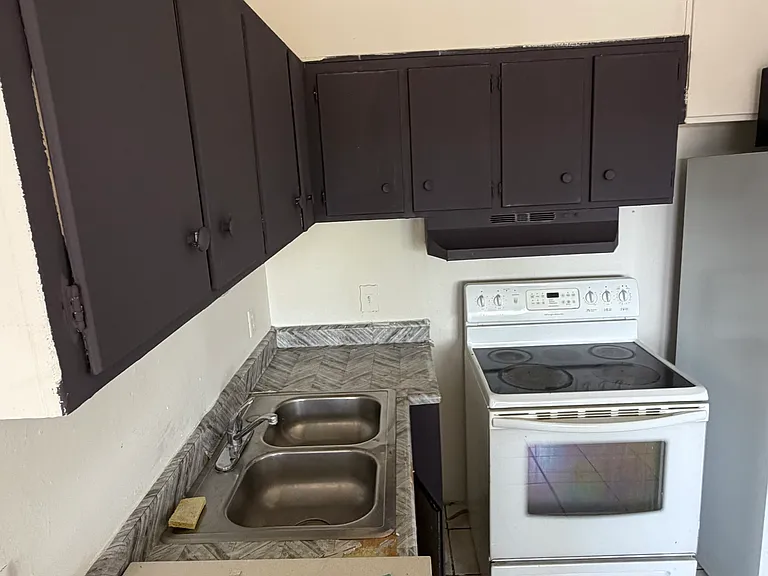 536 North Cir #4 — Photo 6