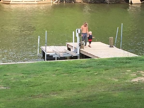 30 Horseshoe Cir