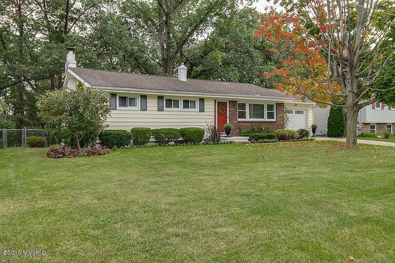 1st image of 260 Beachfield Dr