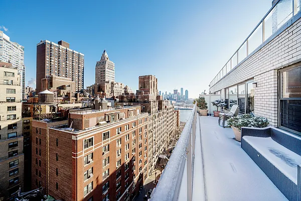 Sold by Douglas Elliman | media 6