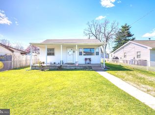 22 Helicopter Dr, Middle River, MD 21220