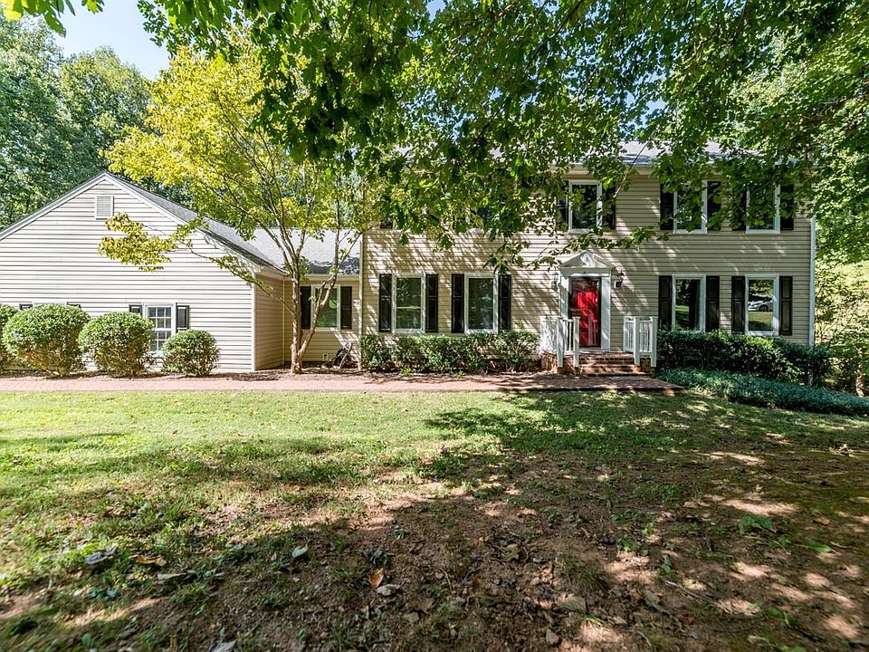 1st image of 41 Lake Forest Dr
