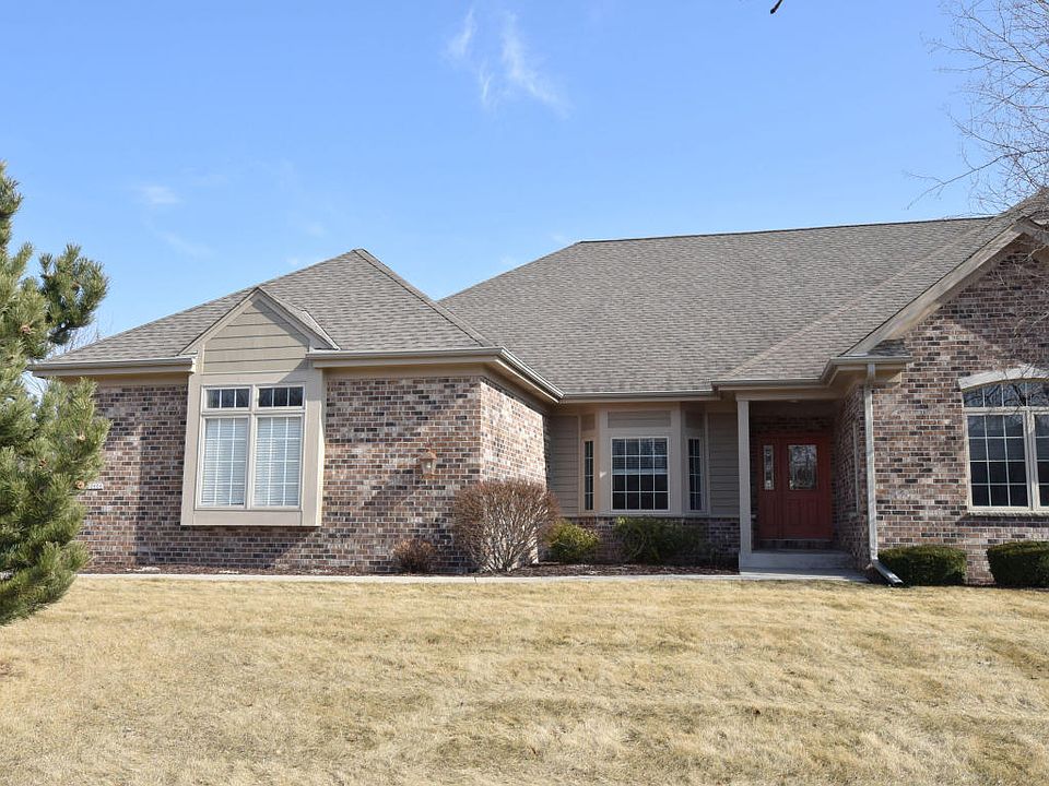 1st image of 10606 N Hidden Creek Dr