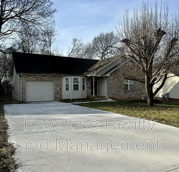 3289 N Senseney Cir — Photo 1