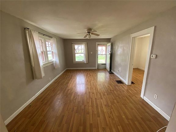 5th image of 5521 N College Ave