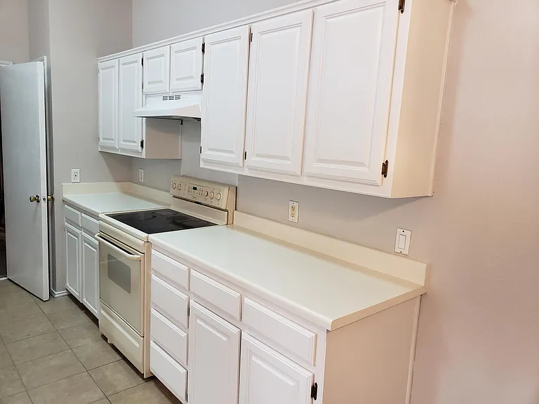 940 S Old Orchard Ln — Photo 6