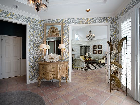 5th image of 50 Paget Ct