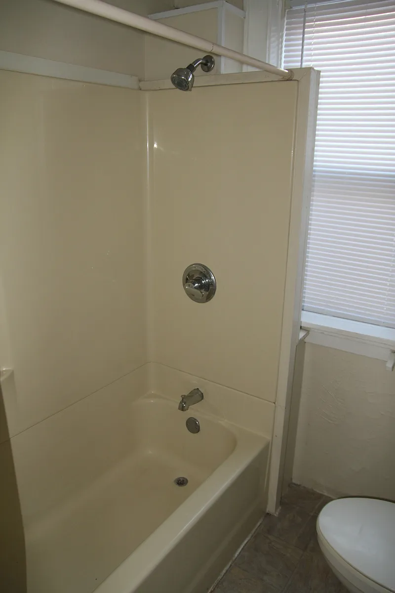 Building Photo - 6623 Kingsbury Blvd #3
