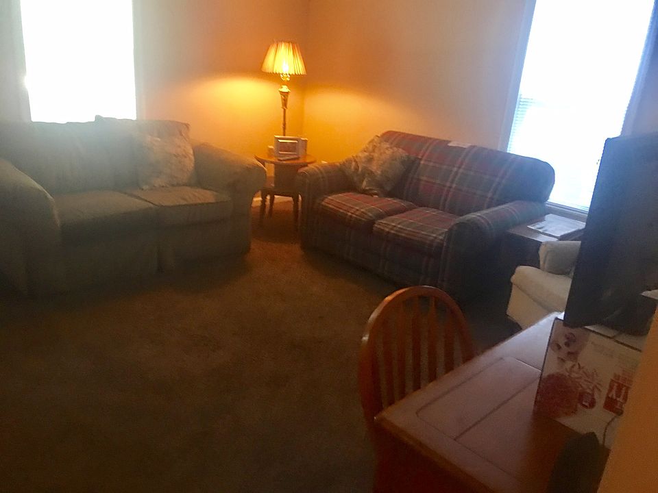 2nd image of 140 Clare St