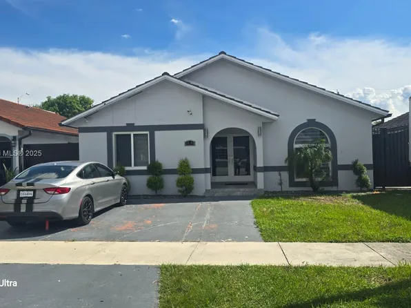 3240 W 76th Pl, Hialeah, FL 33018
