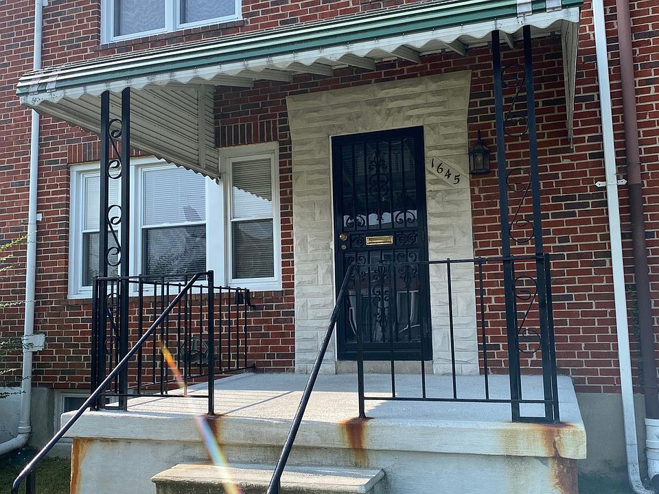 1st image of 1645 Heathfield Rd
