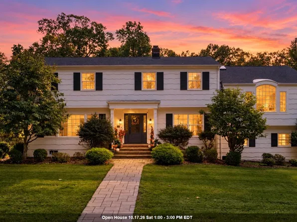 29 Dearborn Dr, Old Tappan, NJ 07675