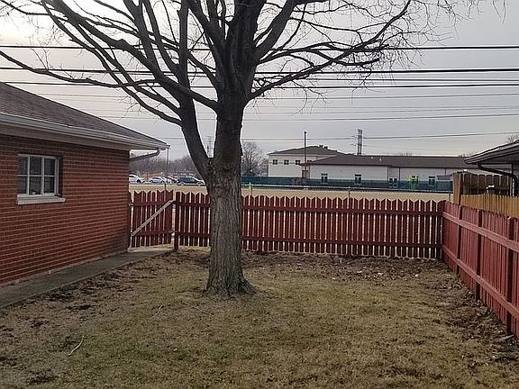 4th image of 1270 Mackinaw Ave
